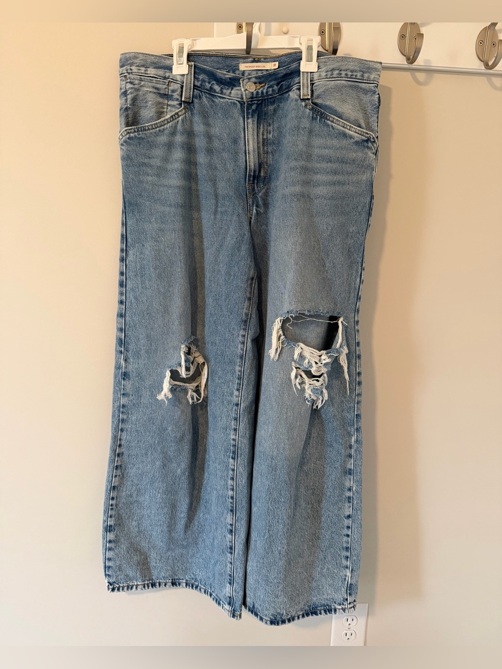 Levi’s ‘94 Baggy Wide Leg Jeans Women’s Size 31 Distressed High Rise